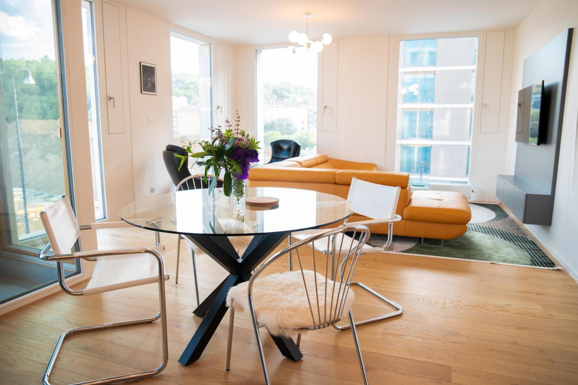 60 Free Parking&wifi Apartment *